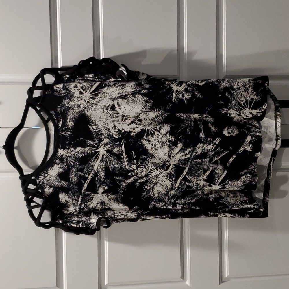 NWY Torrid Love Sick Lattice sleeve Dolman Top